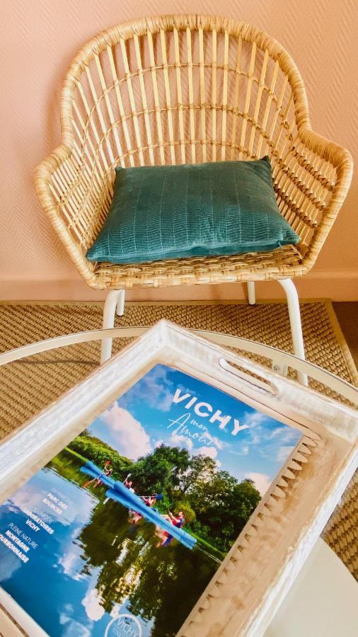 Le Vichy Centre, Spacieux Et Cosy T2 Avec Vue, Au Calme Luaran gambar